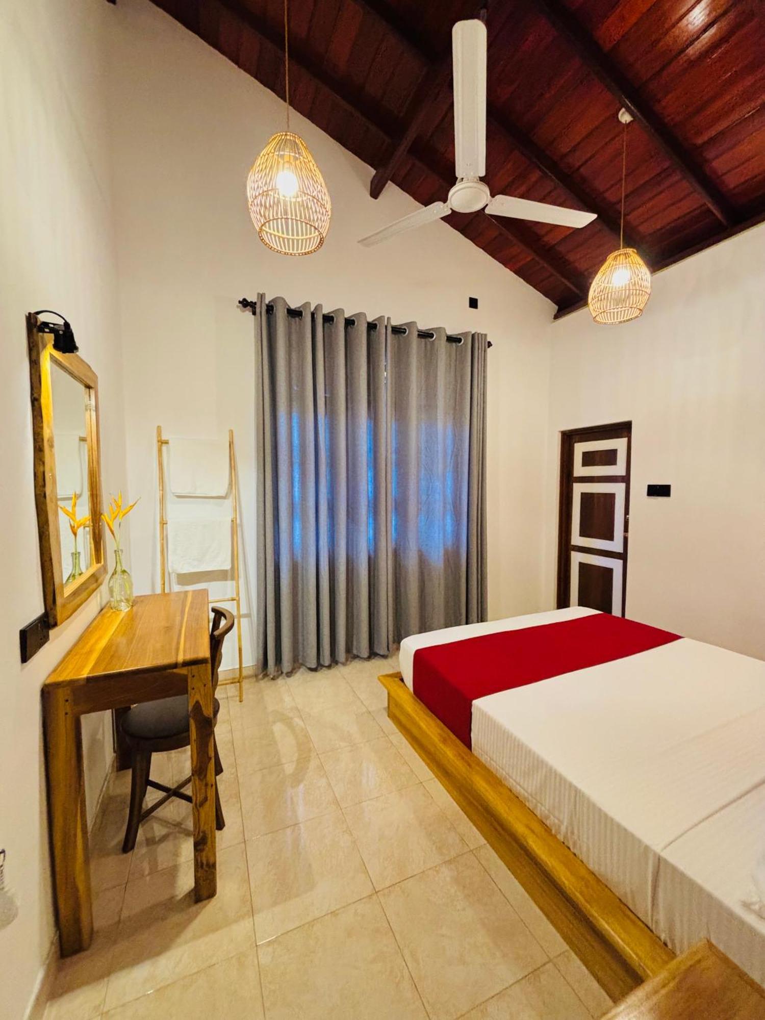 Breeze Bay Villa 迪克韦勒 外观 照片